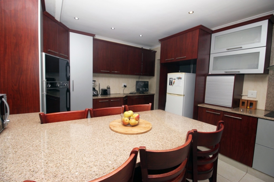 To Let 4 Bedroom Property for Rent in Belgravia Western Cape